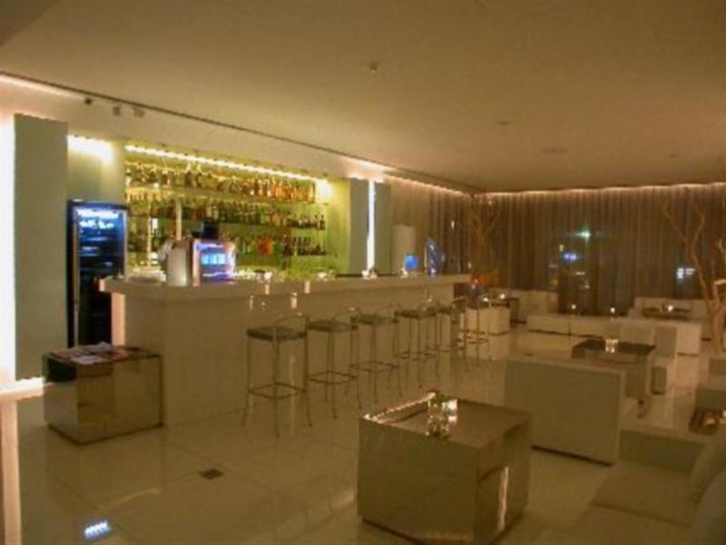 Ambience Hotel Taipei Exterior photo